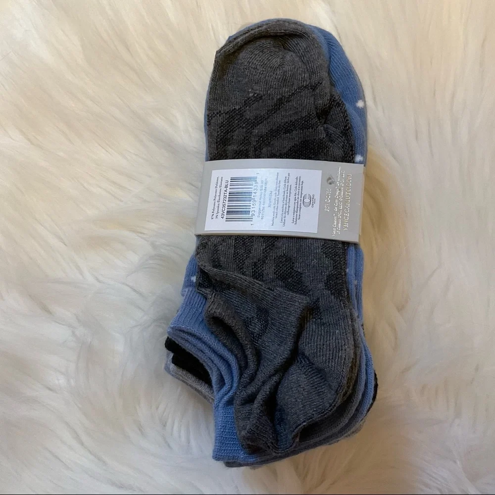 Vince Camuto Low Cut Socks - NWT - 20 Pairs